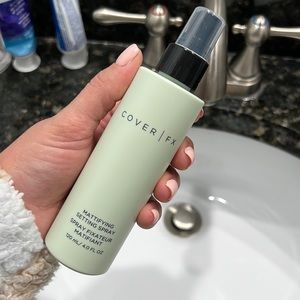 CoverFx Matte Setting Spray